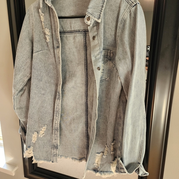 Jean Jacket/Button Up - Picture 3 of 6